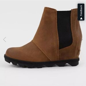 Like New Sorel Joan of Arctic Chelsea Leather Boots
